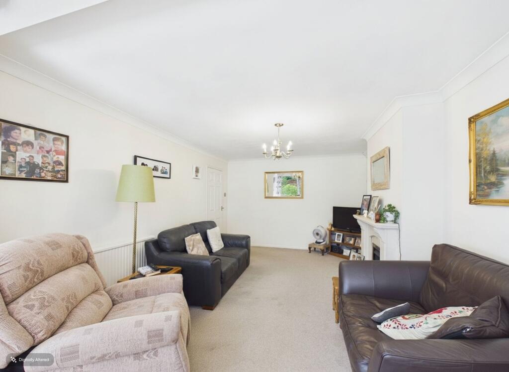 House in Reading, Lower Earley, Earley - View 4
