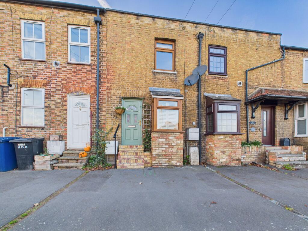 2-bed house on Great North Road, Eaton Socon, St. Neots, £250,000