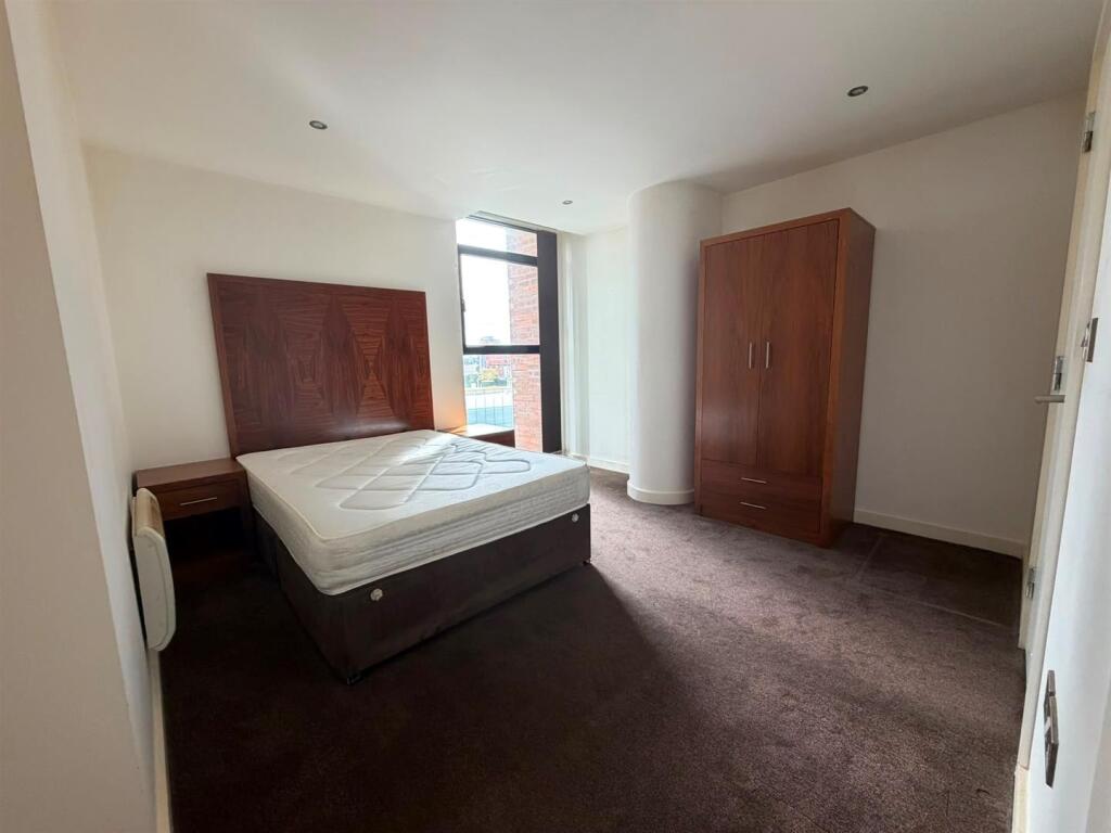 Apartment in Manchester, First Street, City Centre - More