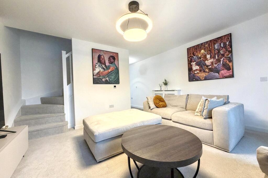 House in Blantyre, High Earnock, Earnock - View 3
