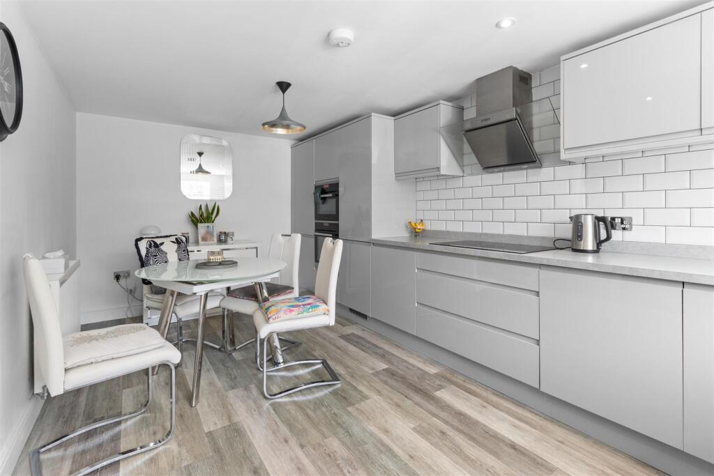 House in Wealden, Hailsham - View 5
