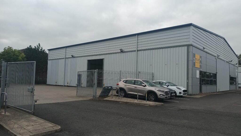 Unit 3 - Secure yard