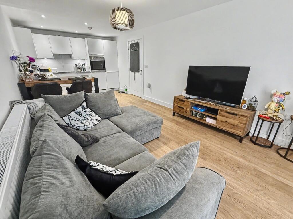 Apartment in Daventry, Middlemore - View 2