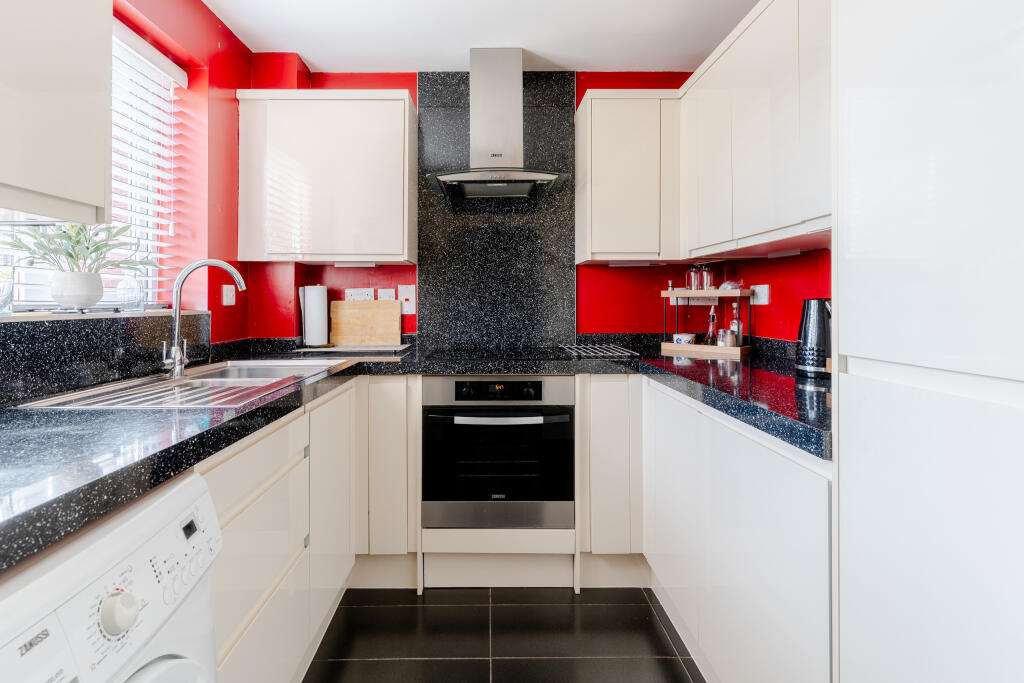 House in Bristol, Bradley Stoke - View 5