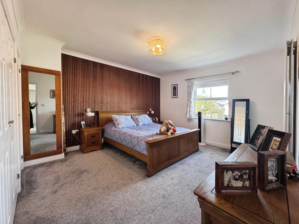 House in Hart, Elvetham Heath - More