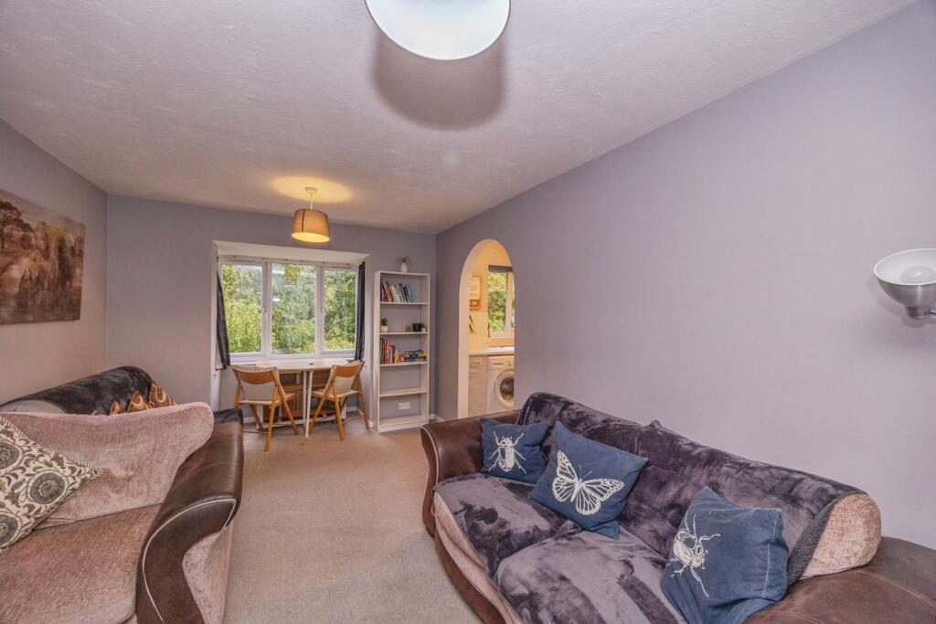 Apartment in Havant, Hampshire - View 3