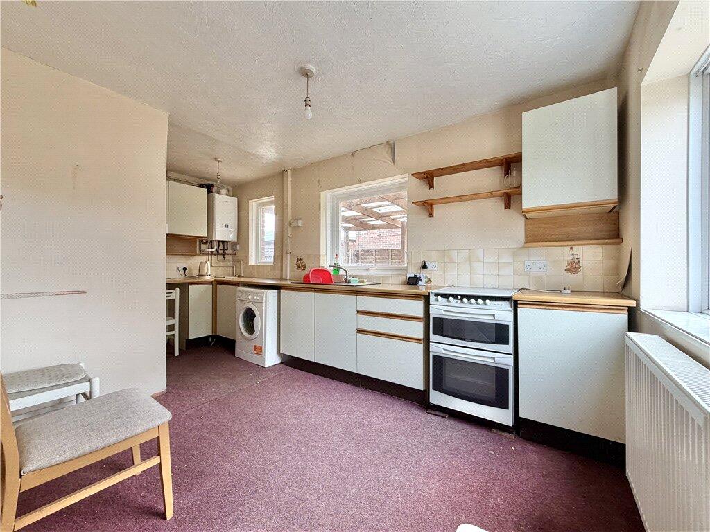 House in Southampton - More