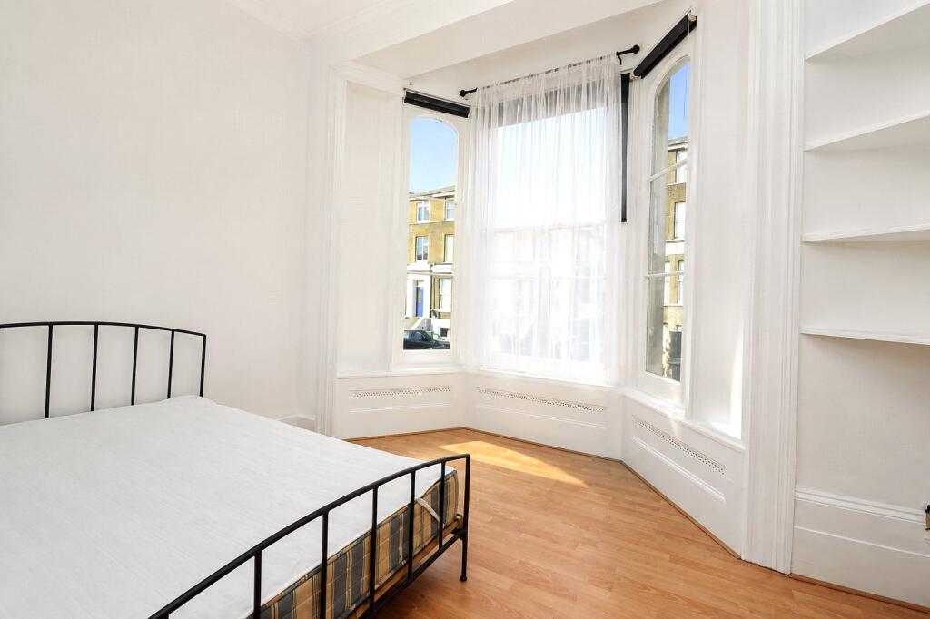 Apartment in London, Mercator Estate, Hither Green - View 3