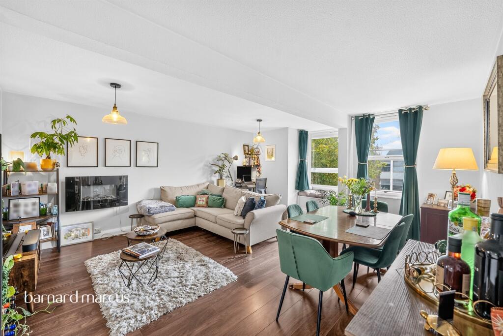 Apartment in London - View 3