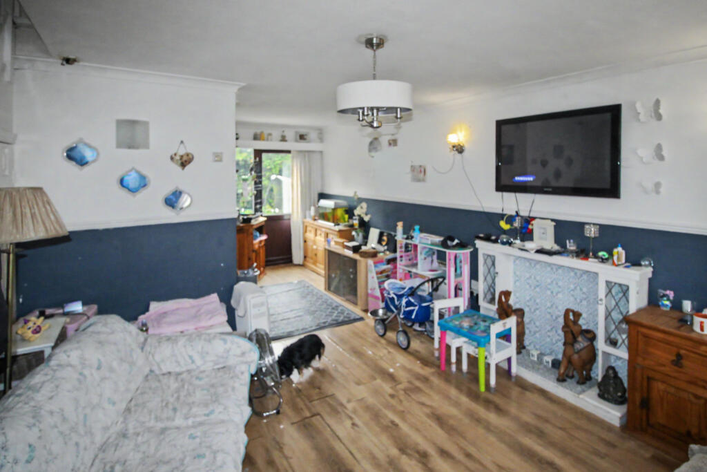 House in Bradford, Ferncliffe, Bingley - View 2