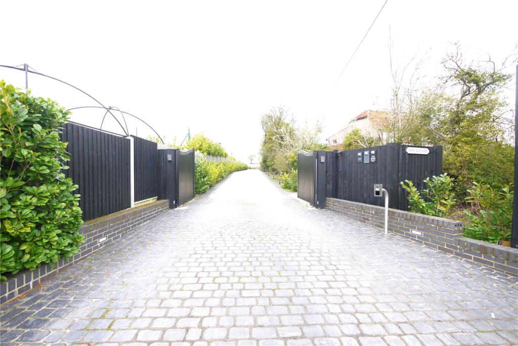 Main image of property: The Annexe, Birds Green Road, Fyfield, Essex, CM5