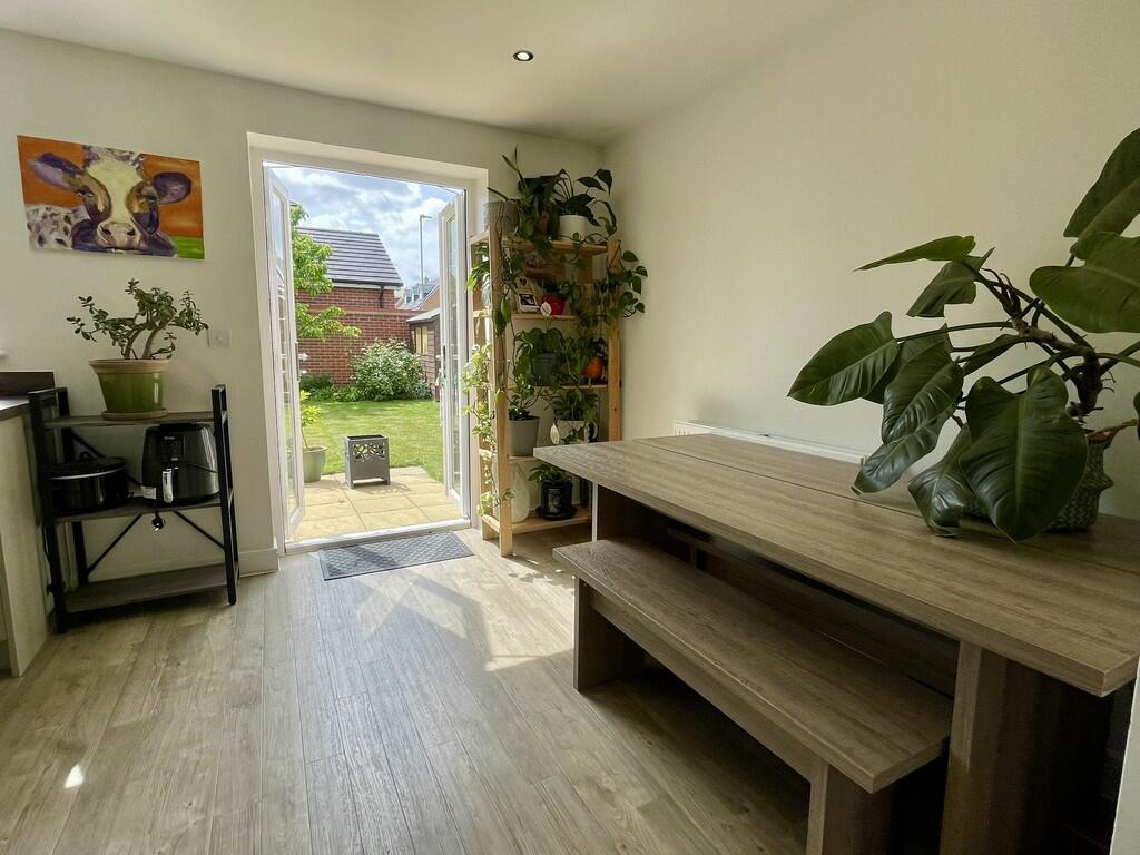 House in Biggleswade, Central Bedfordshire - More