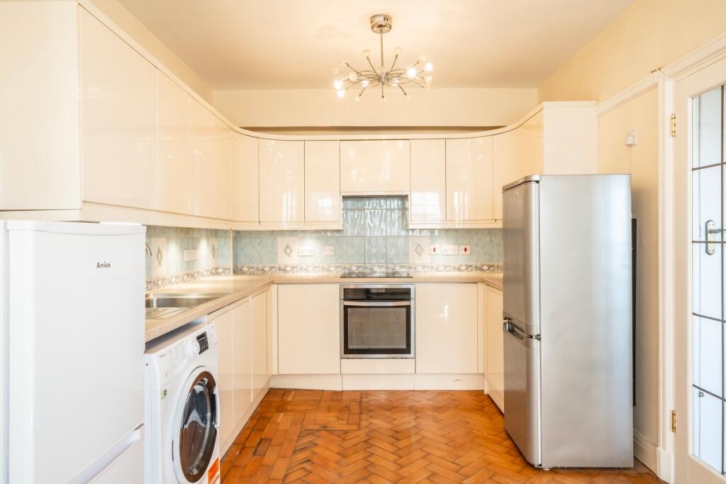 Apartment in London, City of Westminster - View 4