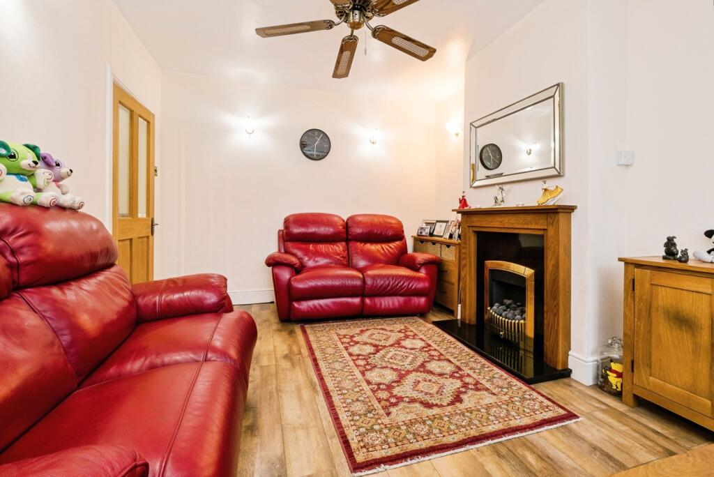 Westminster Gardens, Barking, IG11 photo 4
