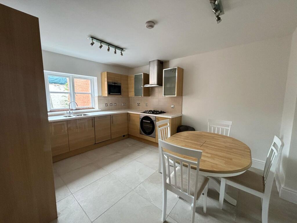 3 bedroom terraced house for rent
