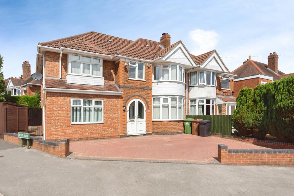 Main image of property: Lyndon Road, Solihull, West Midlands, B92