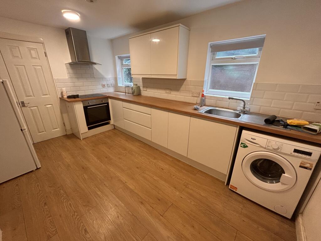 Apartment in Milton Keynes - View 5