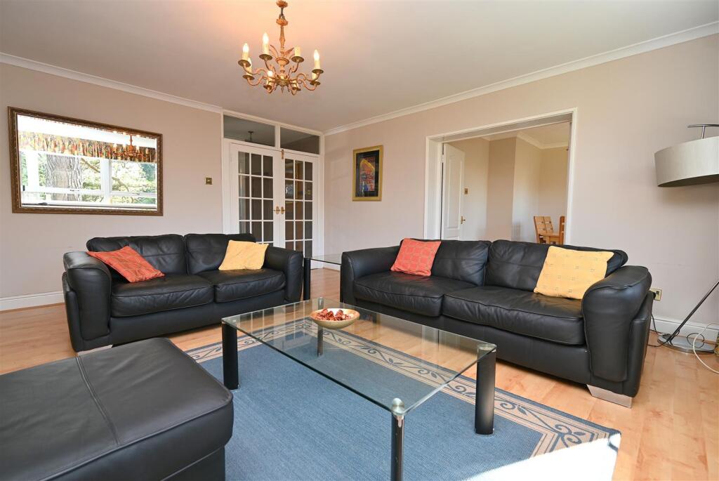 Apartment in Birmingham, The Calthorpe Estate, Harborne - View 4