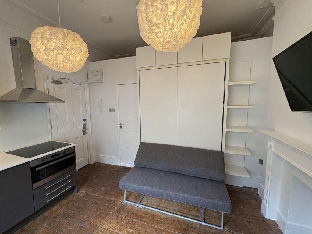 Apartment in London, City of Westminster - View 4