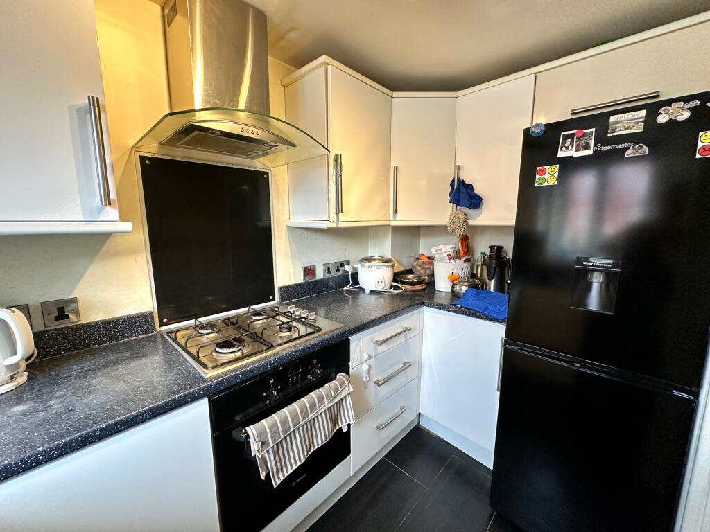 St Helens Avenue, Tipton, DY4 - View 4
