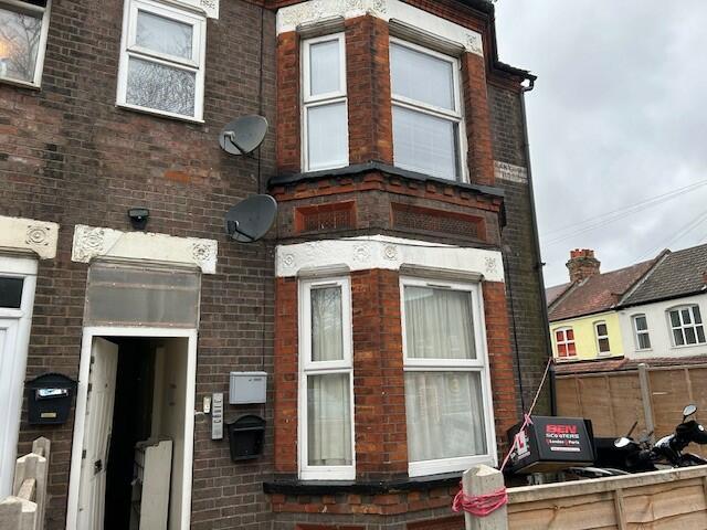 Main image of property: Brantwood Road, Luton, Bedfordshire, LU1
