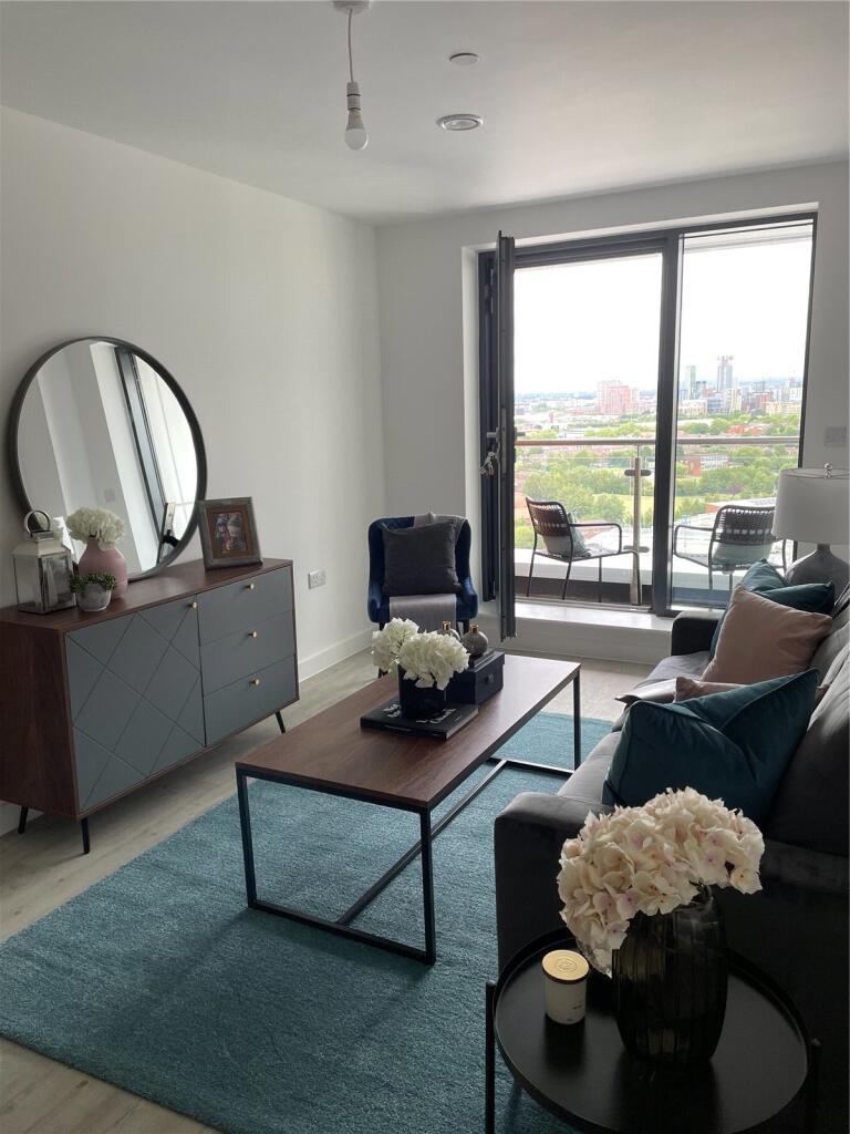Apartment in Salford, Greater Manchester - View 2