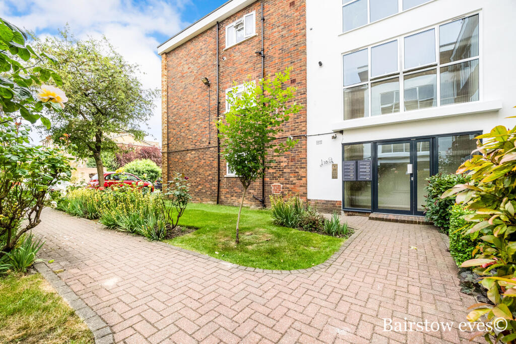 Apartment in London - View 4