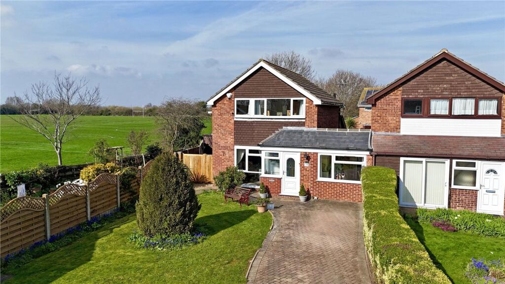 Main image of property: Willow Close, Gainsborough, DN21