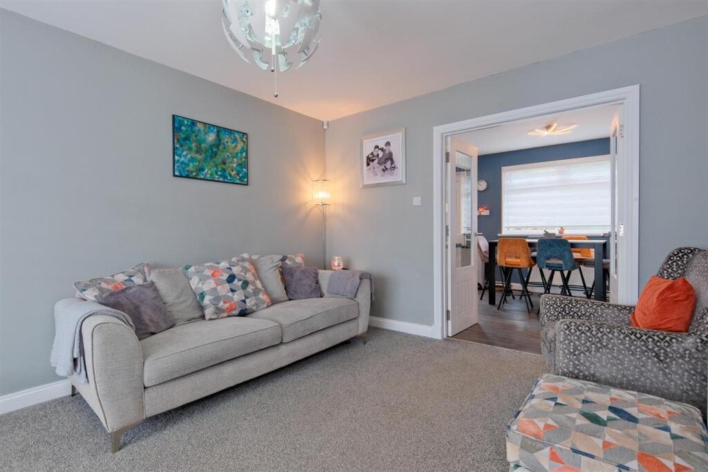 Spruce Avenue, Hamilton - View 5