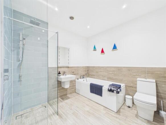 Main Bathroom