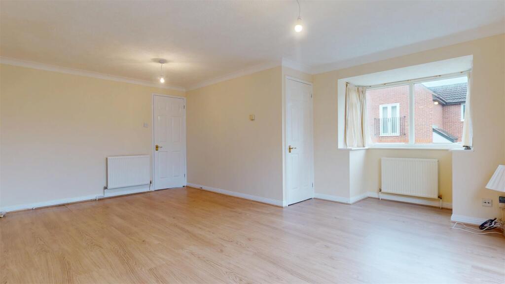 Rosemullion Avenue, Tattenhoe, Milton Keynes photo 3