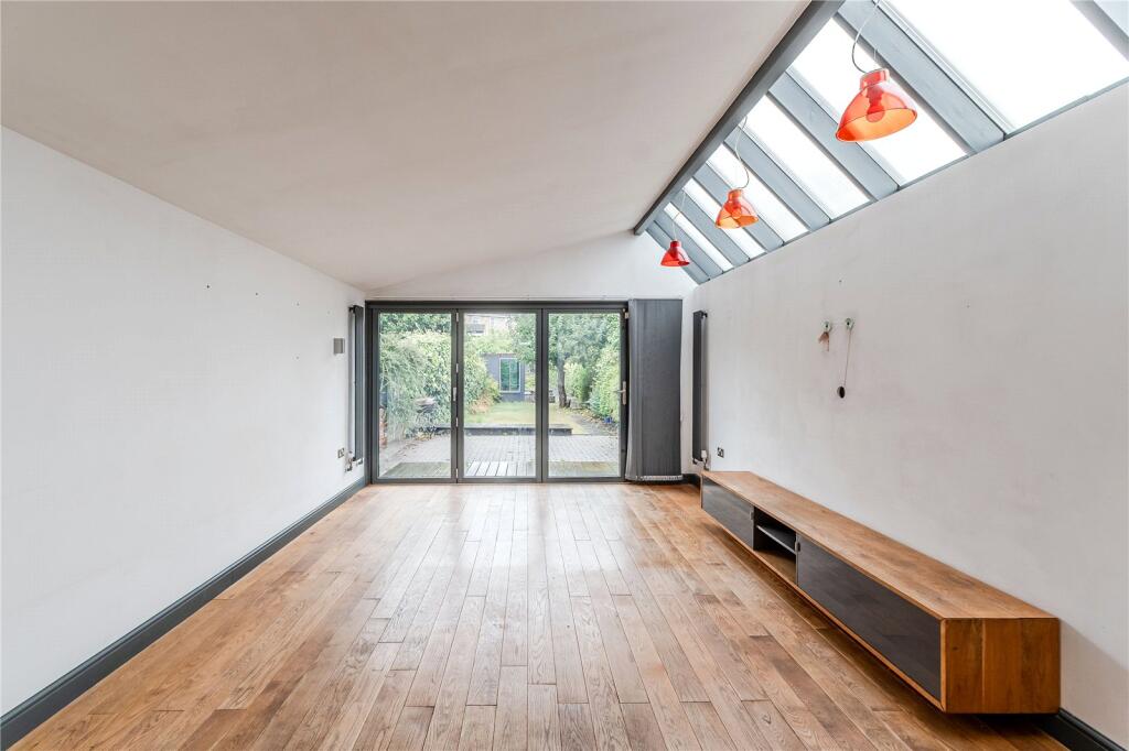 House in Leeds - View 4