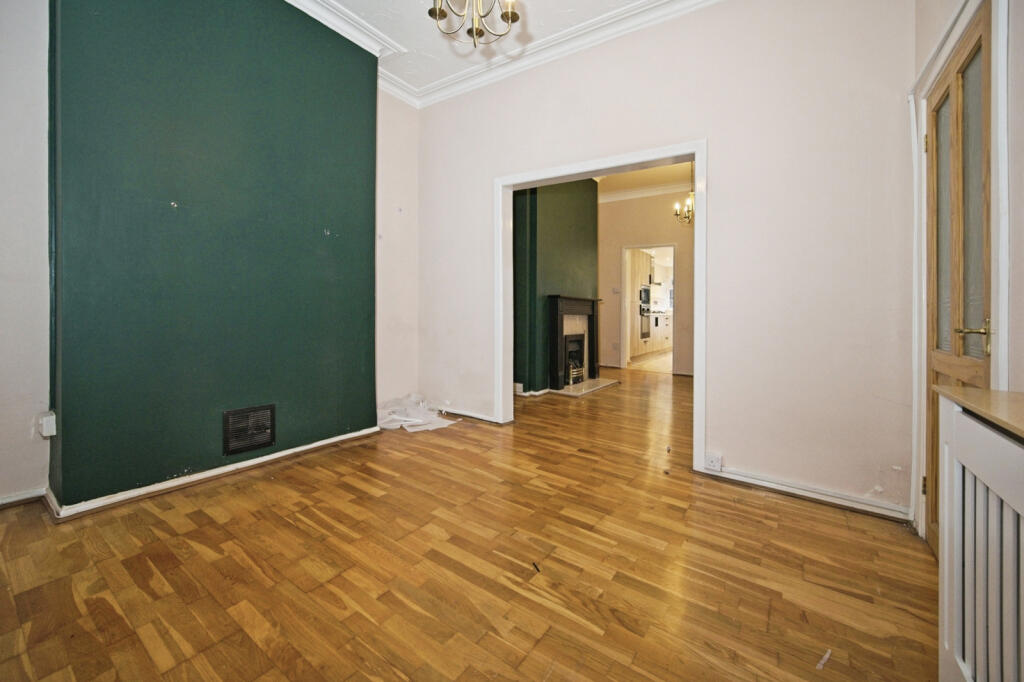 House in Newport, Eveswell, Beechwood - More