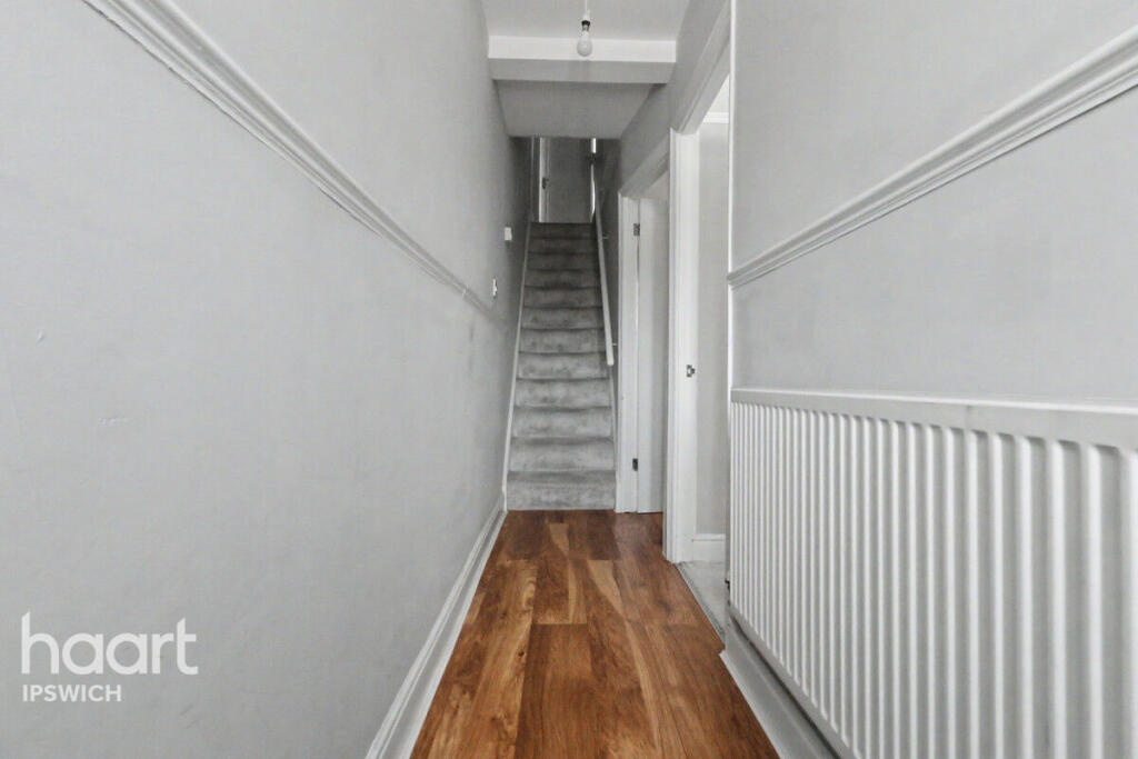 House in Ipswich, Racecourse - View 2