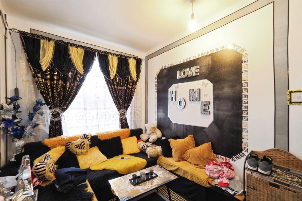 House in Nottingham, Radford - View 4