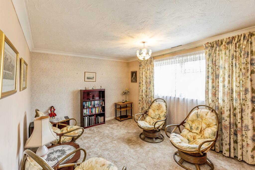 House in Kingswood, Hanham Abbots - More
