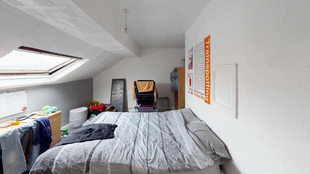 House in Leeds, Hyde Park - View 4
