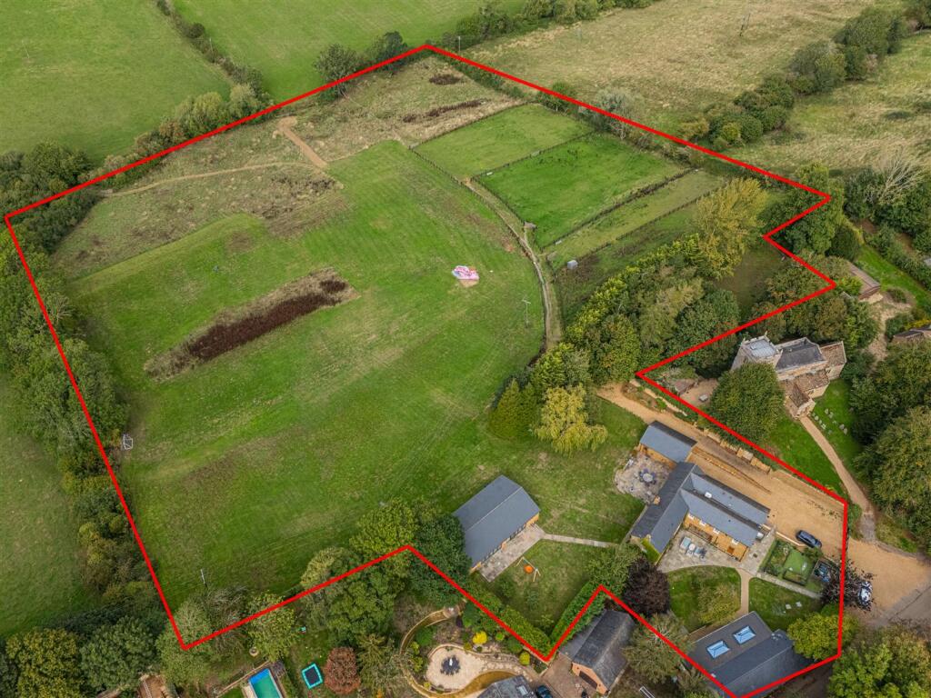 House in Northampton - View 3