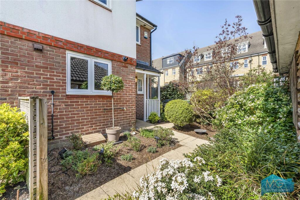 House in London - View 2