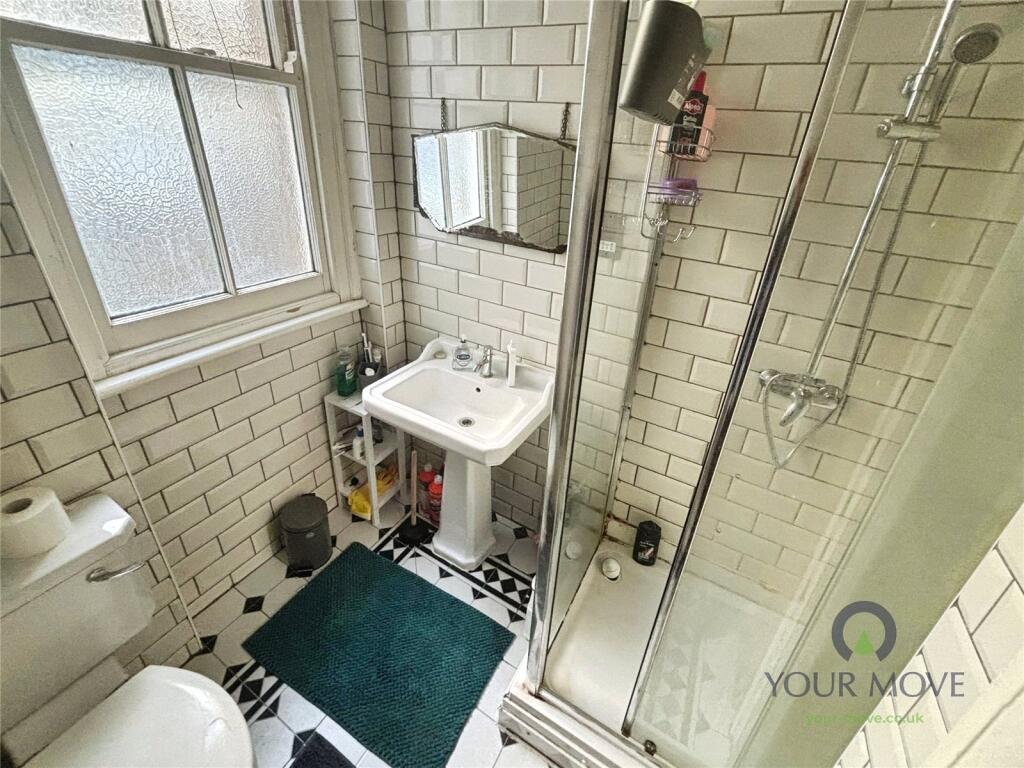 Apartment in London - View 5