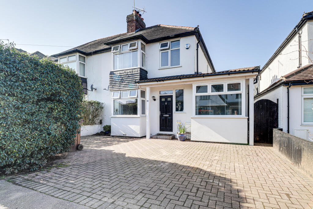 Main image of property: Vesta Avenue, St. Albans, Hertfordshire, AL1