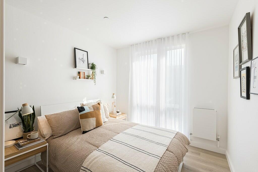 Apartment in Croydon - View 3