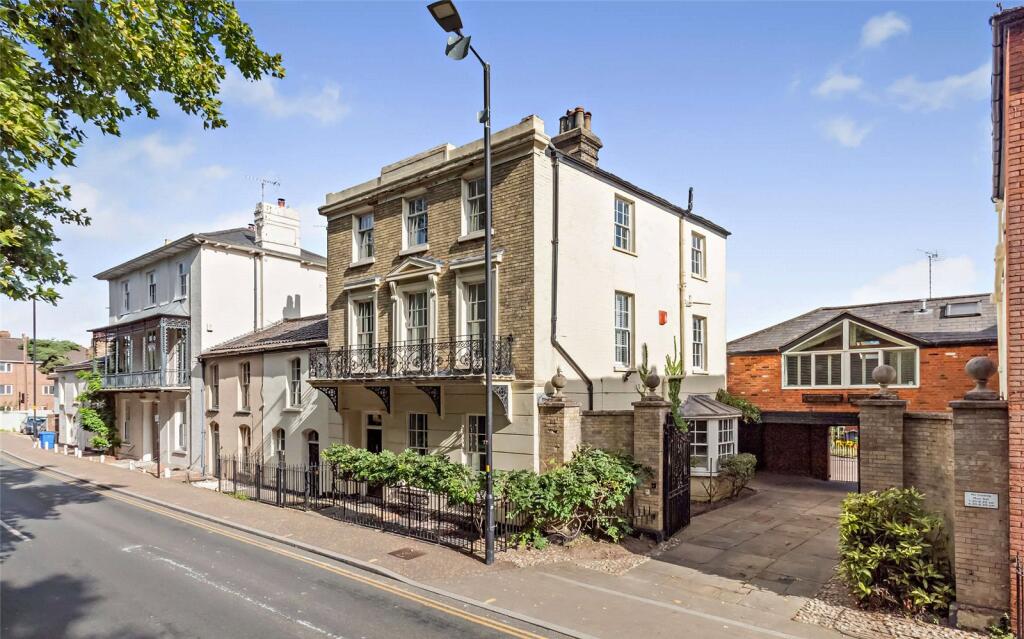 Main image of property: Chapel Field North, Norwich, NR2
