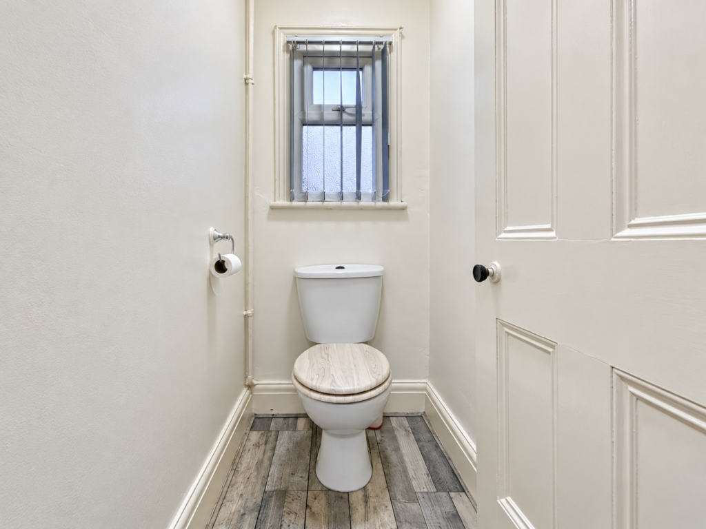 Apartment in Sefton, Liverpool City Region - View 4