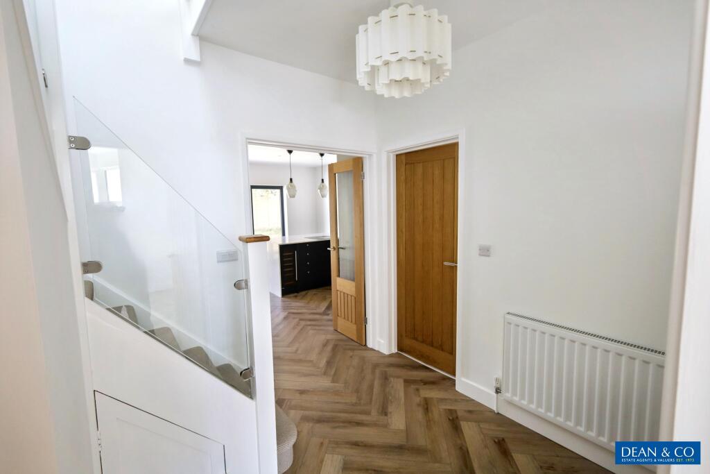 House in Hove, West Blatchington - More