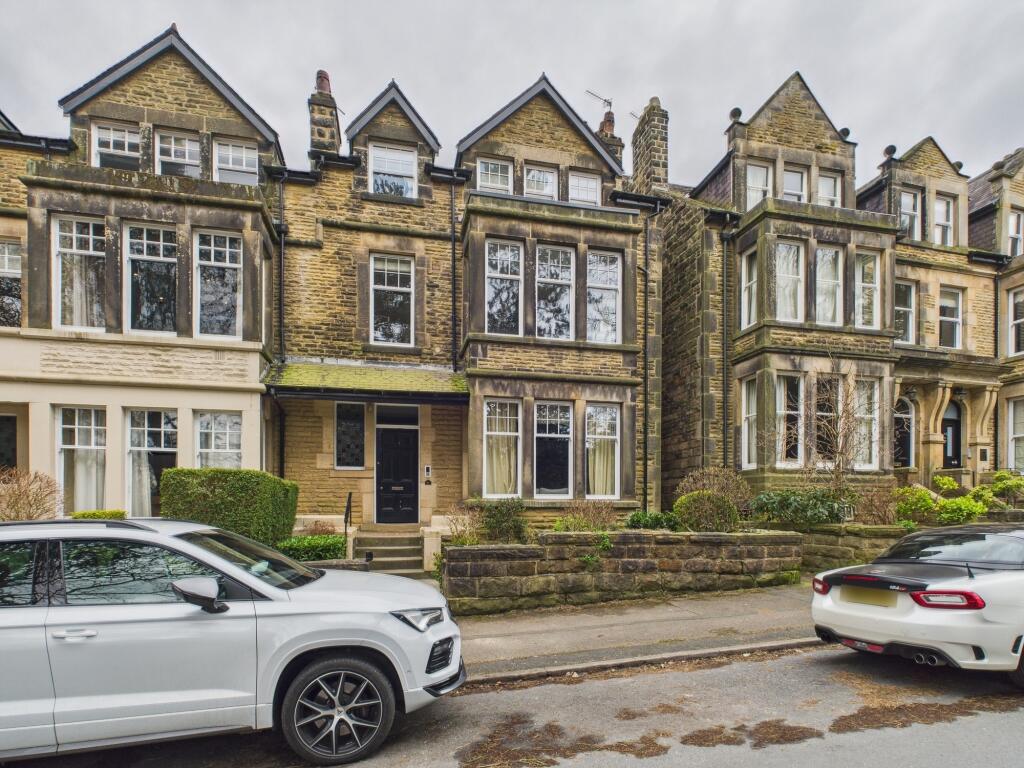 Main image of property: Harlow Moor Drive, Harrogate, HG2
