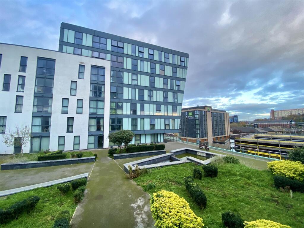 Main image of property: Apartment 522, Wicker Riverside, 2 North Bank, S3 8JA