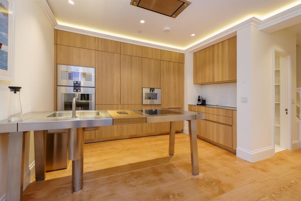 2 bedroom house for rent