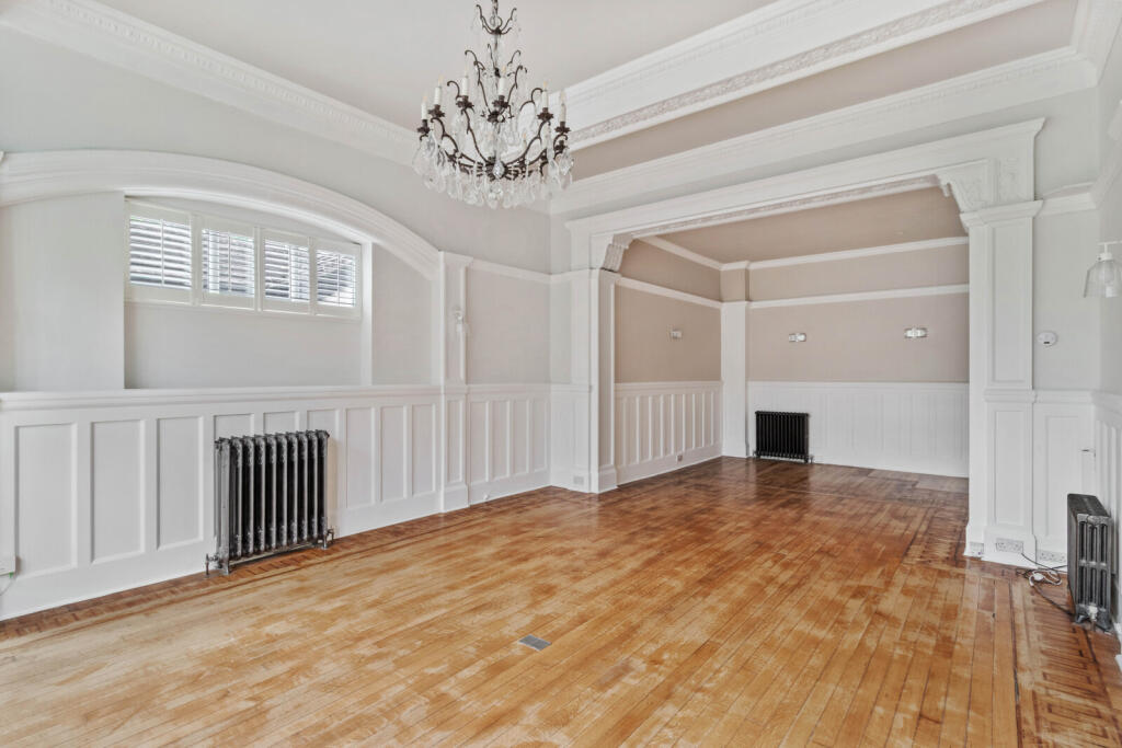 Apartment in Warrington - More