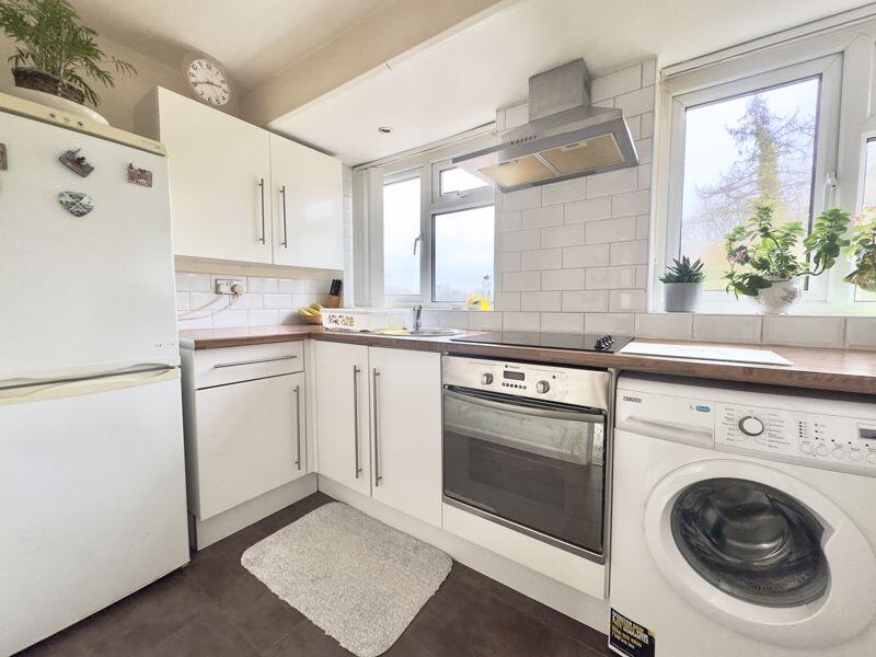 Apartment in Birmingham, Sutton Coldfield - View 4